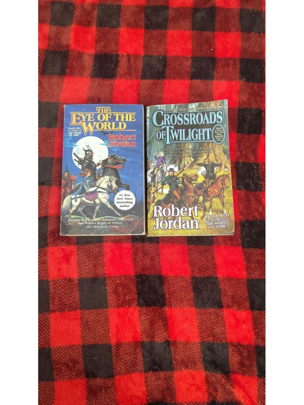 Lot of 2 Robert Jordan fantasy novels from the bestselling Wheel of Time series.